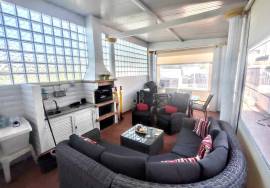 Townhouse T2+2 with Pool and off road parking.