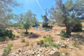 Rustic land with 5240m² located in Cerro do Roque- Paderne