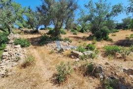 Rustic land with 5240m² located in Cerro do Roque- Paderne