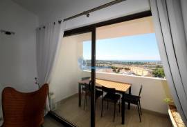 Renovated 2 bedroom apartment located in the Vila Magna Building in Albufeira