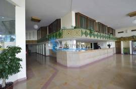 Renovated 2 bedroom apartment located in the Vila Magna Building in Albufeira