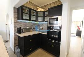 Renovated 2 bedroom apartment located in the Vila Magna Building in Albufeira