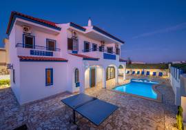 Exclusive 6 Bedroom Villa for Sale in Albufeira-São Rafael