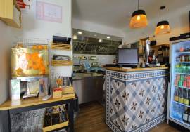 Restaurant for sale, with a renovated apartment in Duplex, above - Sold together
