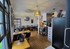 Restaurant for sale, with a renovated apartment in Duplex, above - Sold together