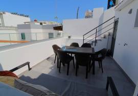 Restaurant for sale, with a renovated apartment in Duplex, above - Sold together