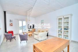 4-bedroom traditional style villa in Loulé with a pool and views over the Algarve coast