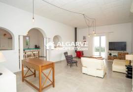 4-bedroom traditional style villa in Loulé with a pool and views over the Algarve coast