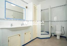 4-bedroom traditional style villa in Loulé with a pool and views over the Algarve coast