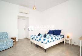 4-bedroom traditional style villa in Loulé with a pool and views over the Algarve coast