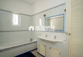 4-bedroom traditional style villa in Loulé with a pool and views over the Algarve coast