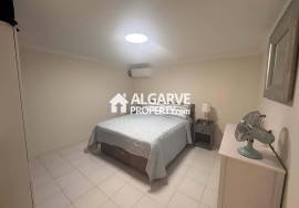 Charming 2+1 bedroom townhouse overlooking the golf course and near the Marina in Vilamoura, Algarve