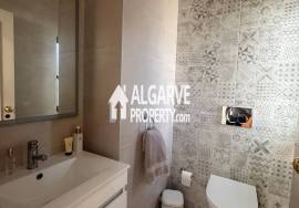 Charming 2+1 bedroom townhouse overlooking the golf course and near the Marina in Vilamoura, Algarve