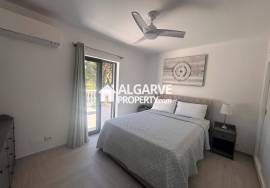 Charming 2+1 bedroom townhouse overlooking the golf course and near the Marina in Vilamoura, Algarve