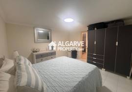 Charming 2+1 bedroom townhouse overlooking the golf course and near the Marina in Vilamoura, Algarve