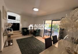 Charming 2+1 bedroom townhouse overlooking the golf course and near the Marina in Vilamoura, Algarve