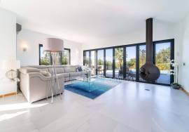 Exceptional 4-Bedroom Villa with Pool & Golf Course Views | Vale da Pinta Golf, Lagoa