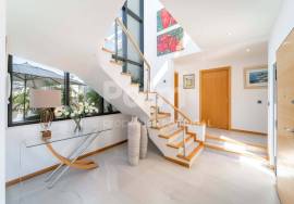 Exceptional 4-Bedroom Villa with Pool & Golf Course Views | Vale da Pinta Golf, Lagoa