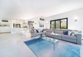 Exceptional 4-Bedroom Villa with Pool & Golf Course Views | Vale da Pinta Golf, Lagoa