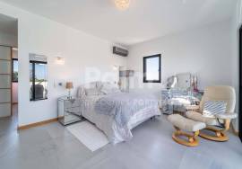 Exceptional 4-Bedroom Villa with Pool & Golf Course Views | Vale da Pinta Golf, Lagoa