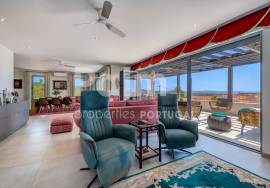 Contemporary 3+1 Bedroom Villa with Heated Pool & Panoramic Views | São Bartolomeu de Messines