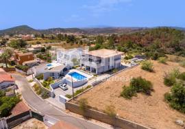 Contemporary 3+1 Bedroom Villa with Heated Pool & Panoramic Views | São Bartolomeu de Messines