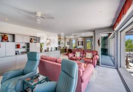 Contemporary 3+1 Bedroom Villa with Heated Pool & Panoramic Views | São Bartolomeu de Messines