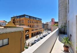 2 Bedroom Apartment | Refurbished | Balcony | Storage and parking | Blessed | Xabregas