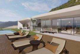 PLOT OF LAND WITH SEA VIEWS IN GAULA