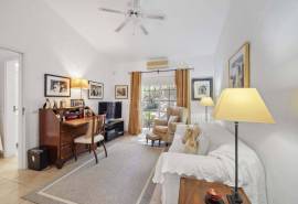 Carvoeiro – 4-bedroom charming villa very private with pool and mature gardens in a big plot