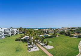 Albufeira – Beachside Apartments with Sea Views, Terraces and Pool