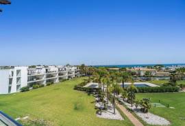 Albufeira – Beachside Apartments with Sea Views, Terraces and Pool