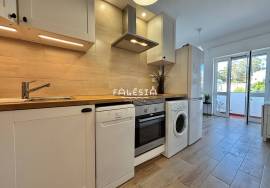 ONLY 130 METRES FROM OURA BEACH, TOP FLOOR ON A DEAD-END STREET