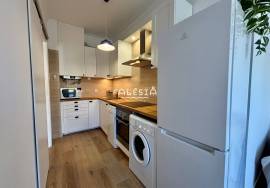 ONLY 130 METRES FROM OURA BEACH, TOP FLOOR ON A DEAD-END STREET