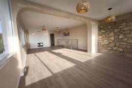 Charming detached house with swimming pool, chill-out area and views in Monte Bello Urbanization