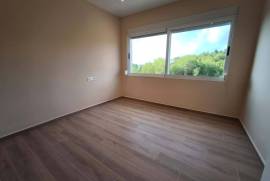 Charming detached house with swimming pool, chill-out area and views in Monte Bello Urbanization