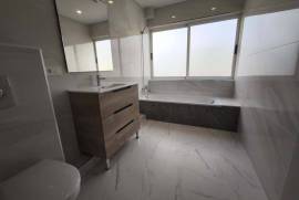 Charming detached house with swimming pool, chill-out area and views in Monte Bello Urbanization