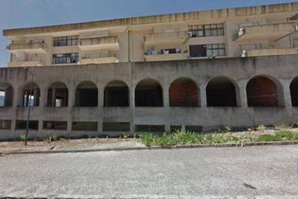 Loja / Estabelecimento Comercial em Outeiro Seco de 820,00 m²
