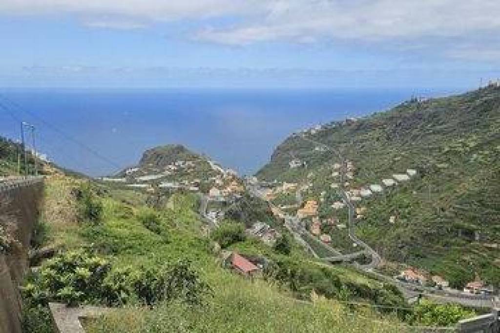 Terreno em Campanário de 561,00 m²