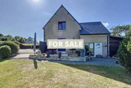 Detached Country House with Open Views