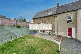 Traditional House with Garden