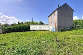Detached House to Renovate with Garden