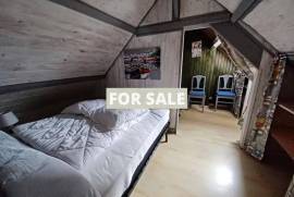 Fishermans Cottage in Coastal Resort Town