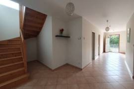 Detached Country House with Swimming Pool and Landscaped Garden