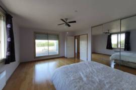 Detached Country House with Swimming Pool and Landscaped Garden