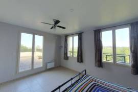 Detached Country House with Swimming Pool and Landscaped Garden