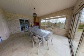 Detached House with Swimming Pool