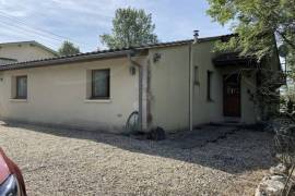 Detached Country House with Swimming Pool