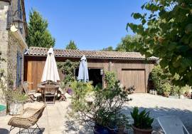 Propriete en pierres avec piscine, parc de 1,8 ha a Beaumont-en-Perigord