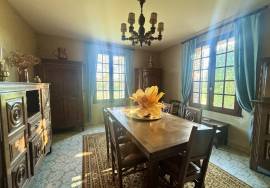 Magnifique propriete avec maison de plain pied et grange